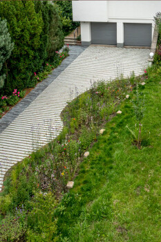 Greenline-Rasenfugenstein, Cubus Grau und Spring Alvar, Dunkelgrau.