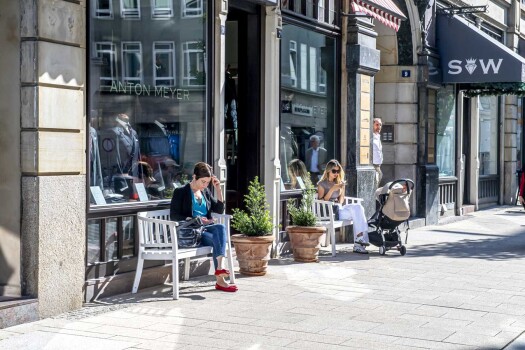 Hamburg, Rathausquartier, La Linia sandbeige.